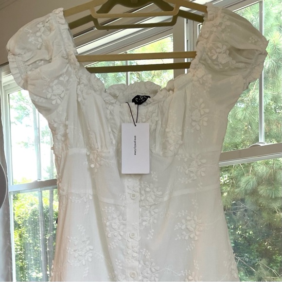 NWT O.P.T. White Ethereal Floral Embroidered Cap Sleeve Mini Dress - Picture 4 of 16